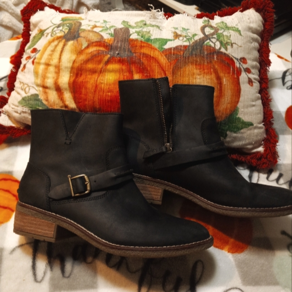 Sperry women's Seaport Short Shackle Boot size 8.5